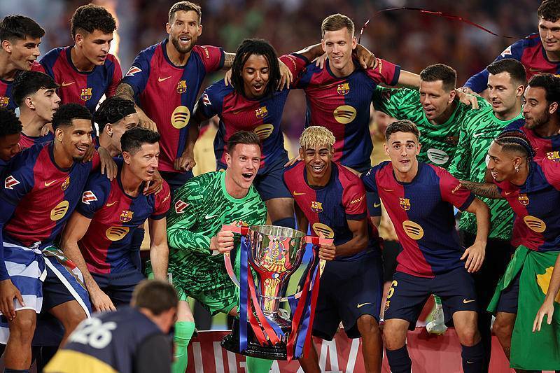 《荒野乱斗》史上最刺激福利来了，登录送密探戈雷，馋哭外服玩家