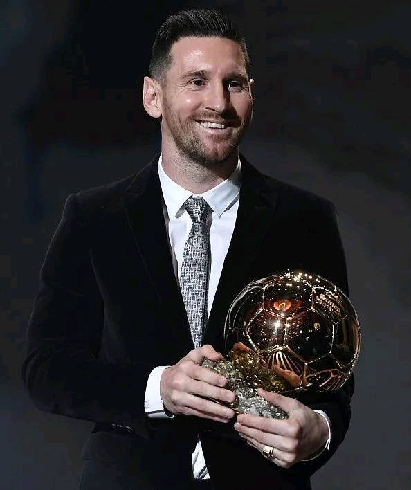 德甲巅峰对决：拜仁主场剑指三分，沃尔夫斯堡能否逆袭？