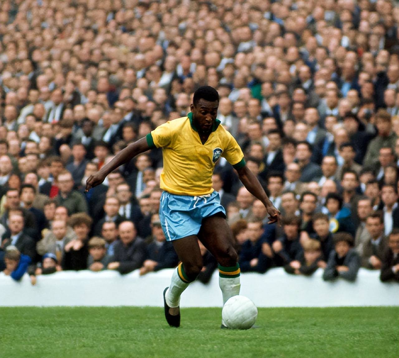 Uzi入选英雄联盟名人堂，可以被质疑但值得被尊重