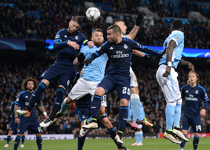 LOL：Uzi参加名人堂入驻仪式，Theshy提前预定第三个名额，Caps紧随其后