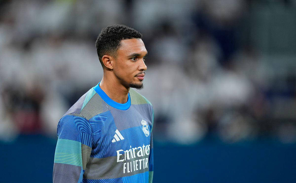 皮尔斯谈身陷交易传闻的雄鹿队王牌：害怕外界看法，他不必在意